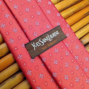 EUC YVES St. LAURENT Red with Tiny Blue & White Flowers 100% Silk Tie